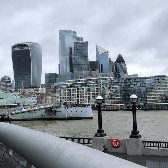 Meet your Poshers, Danny and Lori. - Picture 7 of 8